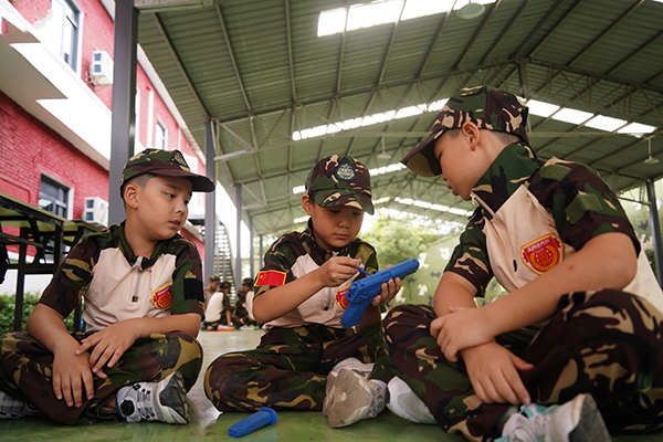 「湖北军事」2026小小坦克兵周末营（1天）坦克驾乘，真人CS对抗