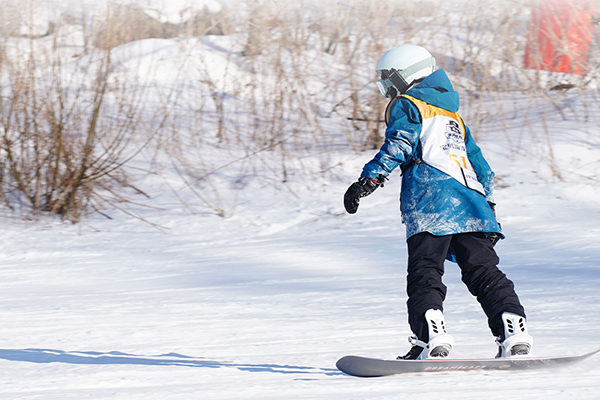 「新疆滑雪」2026将军山进阶畅滑冬令营（8天）滑进滑出高效训练
