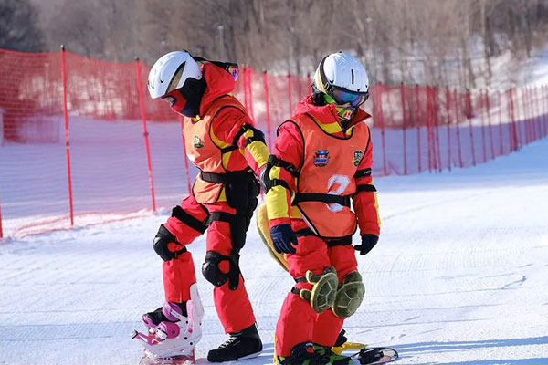 「河北体育」2024崇礼冬奥会赛场学滑雪冬令营（6天）顶级雪场、专业教资、练就孩子滑雪真本领