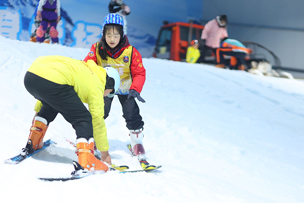 「湖北户外」2025滑雪少年周末营（1天）零基础入门首选