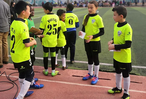 北京华誉外交官夏令营足球活动师资力量一览！