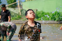 北京八一军事夏令营教您教育孩子