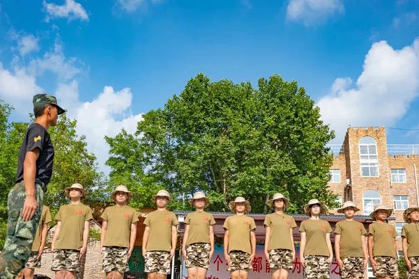 「湖北军事」2023武汉乘风军事砺练夏令营（21天）参与集体生活，懂得分享感恩