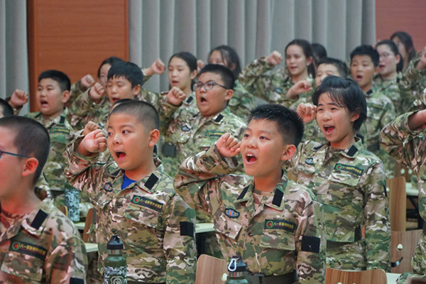 重庆夏令营军事训练多少钱一个月？四家好口碑机构推荐