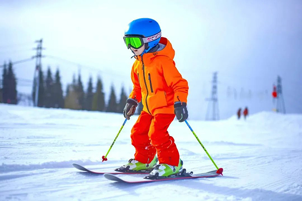 「黑龙江户外」2024哈尔滨雪域奇缘亲子滑雪冬令营（6天）亚布力雪乡环线，这样玩让全网羡慕！