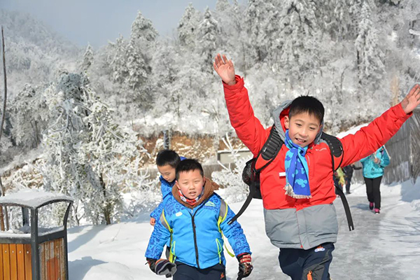 「浙江亲子」2024杭州大明山滑雪冬令营（5天）溶洞科考·冬季生存