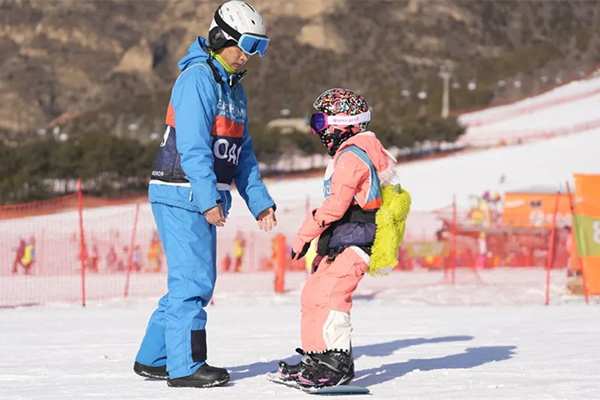 【家长必读】EACH石京龙中文滑雪冬令营