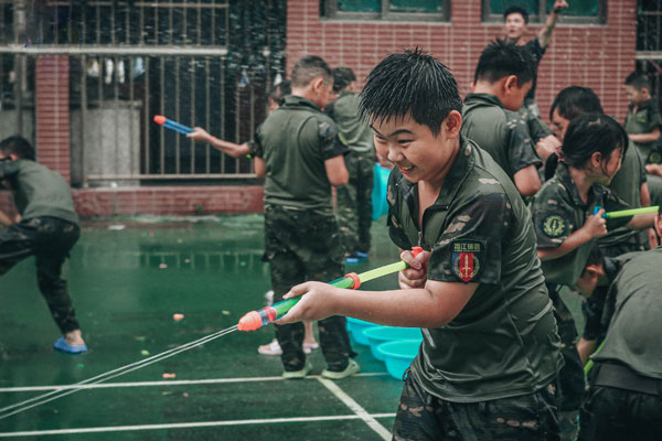 「福建军事」2024泉州黄埔特战精兵将帅夏令营（28天）提升孩子的组织能力