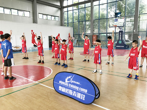 篮球夏令营有些什么？很火爆的篮球营课程推荐