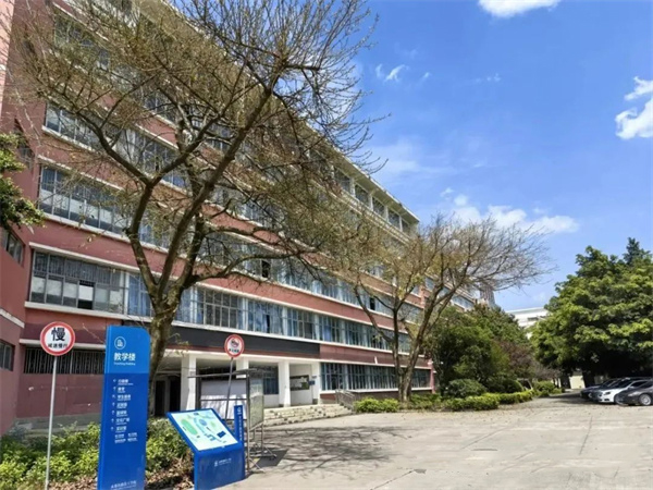 蓝天军事夏令营成都主城区青羊营地火热开启！