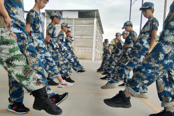 「陕西拓展」2022蓝天•西安军事提高夏令营（10天）改变自我、强化提升