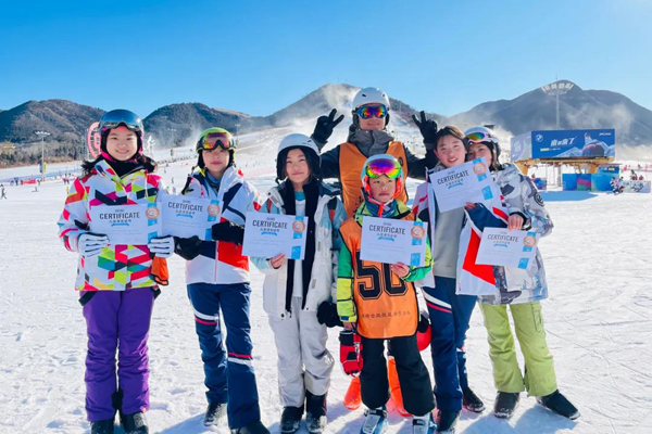 「北京户外」2022静之湖滑雪冬令营（5天）丨北国孩子不猫冬，滑雪少年雪地驰骋感悟冬奥精神