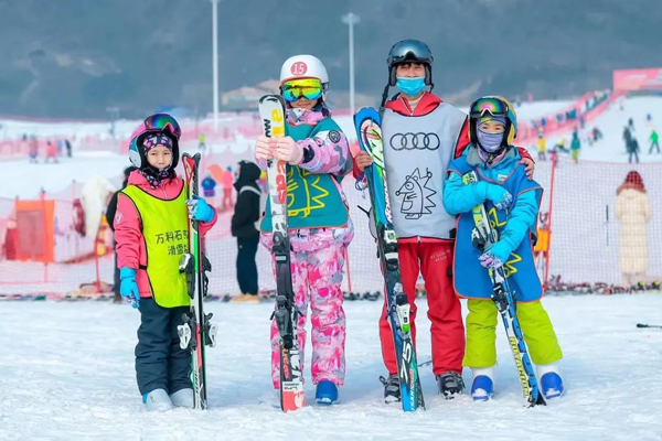 「北京体育」2023/24万科石京龙滑雪冬令营（5天）1:5双板 营房住宿 | 性价比王者滑雪营