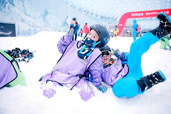 觅索研学滑雪冬令营课程安排目的是什么？