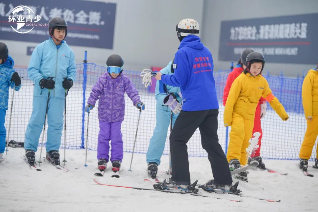 环亚青少双语滑雪冬令营精彩锦集