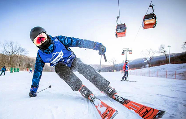 「吉林户外」2021/2022S-skiing松花湖滑雪专业冬令营（7/14天）冰雪重逢，你是我独一无二的热爱