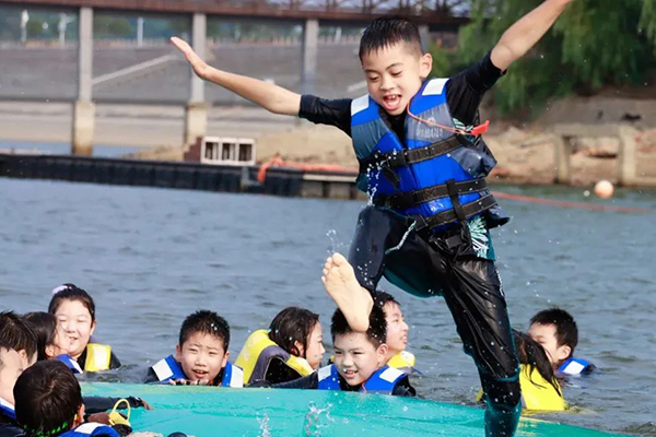 「江苏户外」2023逐浪少年·水上运动营（5天）玩转多项水上运动，满足孩子对夏天的所有期待！