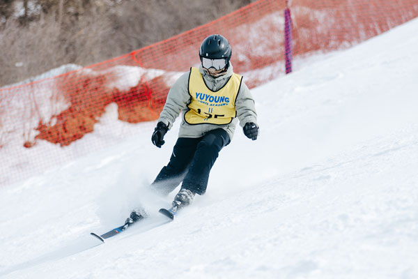 「河北体育」2026崇礼翠云山·冰雪进阶滑雪冬令营（6天）单双板1:1 四钻酒店 | 酒店一站式滑进滑出