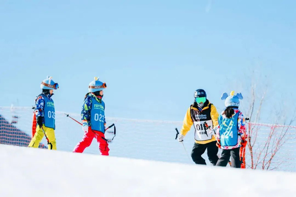「河北体育」2024七山·冰雪冠军滑雪冬令营（5天）单双板1:1 五星酒店 | 国家跳台训练基地
