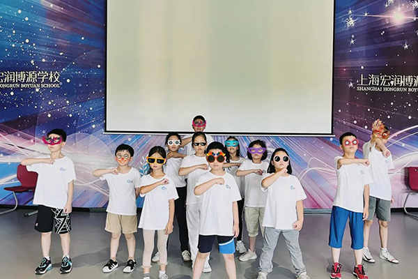 「上海艺术」2023好莱坞音乐剧冬令营（5天）演绎原版经典音乐剧，让孩子们自信在舞台绽放！