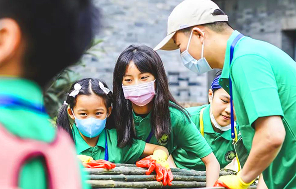 「四川义工」2021/2022成都大熊猫保育国际志愿者冬令营（5天）亲子旅拍+探秘三星堆+野外科考