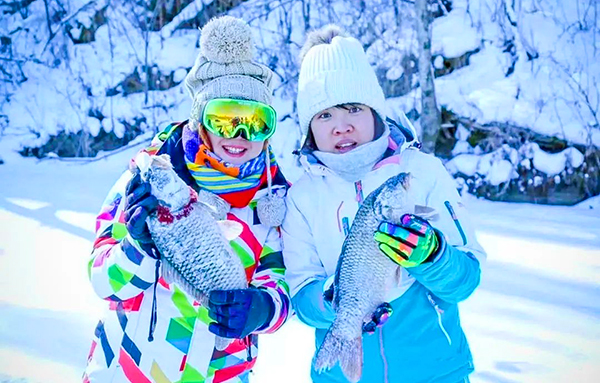 「吉林亲子」2022长白山滑雪冬令营（6天）林海雪原、长白冰瀑、满族火锅、梦幻雪村