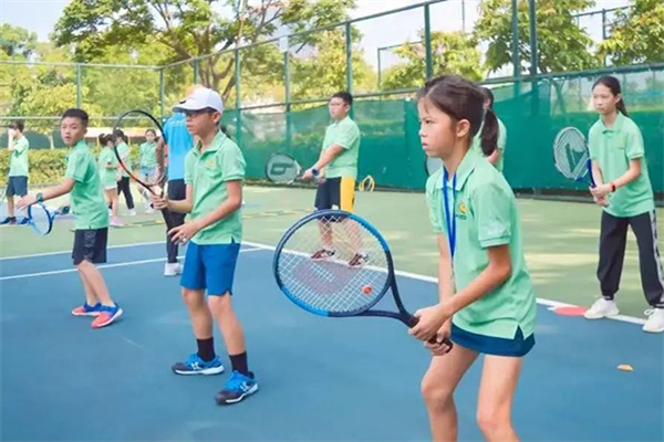 网球夏令营体验哪家好？两家热门课程推荐！