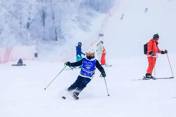 「吉林户外」2022/23松花湖skiing滑雪冬令营（14天）双板 | 培养一项可持续终身的运动爱好