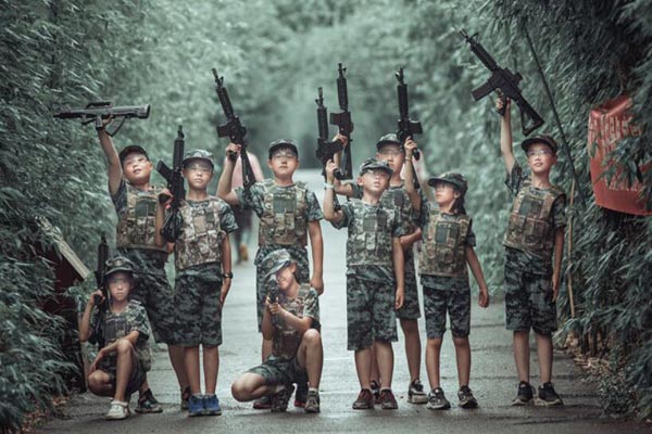武汉小孩暑假军事夏令营，让孩子有目的的玩