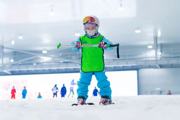 「陕西体育」2025驭雪少年滑雪走读夏令营（3天）滑雪不仅仅是在冬天，秋天也可以滑雪哦