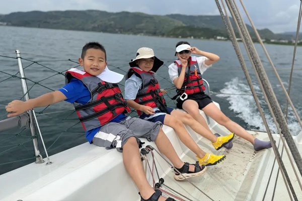 「云南帆船」2025抚仙湖帆船户外夏令营（6天）攀岩·攀树·速降·皮划艇·化石博物