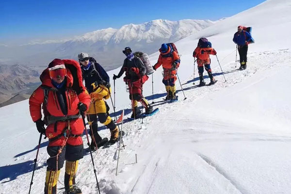 「新疆户外」2024登峰计划首攀新疆慕士塔格峰（17天）专业挑战 成就非凡