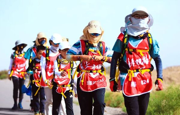 「甘肃研学」2023青少年戈壁徒步挑战夏令营（6天）与奥运冠军王丽萍、戈壁英雄同行