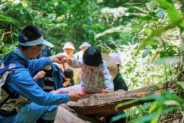 云南研学夏令营哪家比较好？三家机构了解一下。