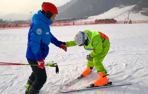 「北京户外」2022“林海雪原” 双板滑雪冬令营（5天）不出京，风险小，性价比高