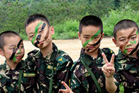 踊跃参加南京特种兵夏令营，以军事化规范培养良好的习惯！